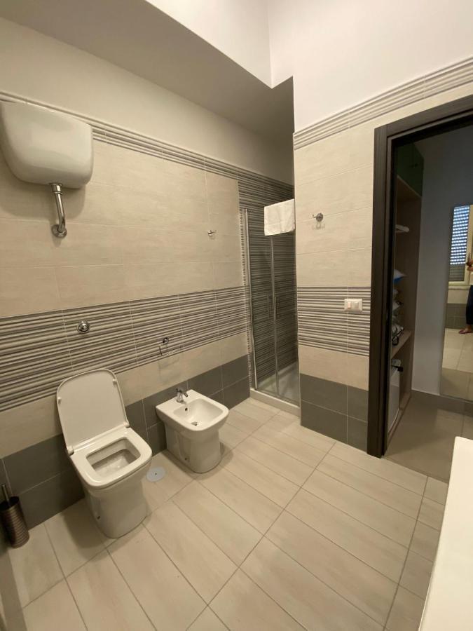Ruma Guesthouse Неаполь Экстерьер фото
